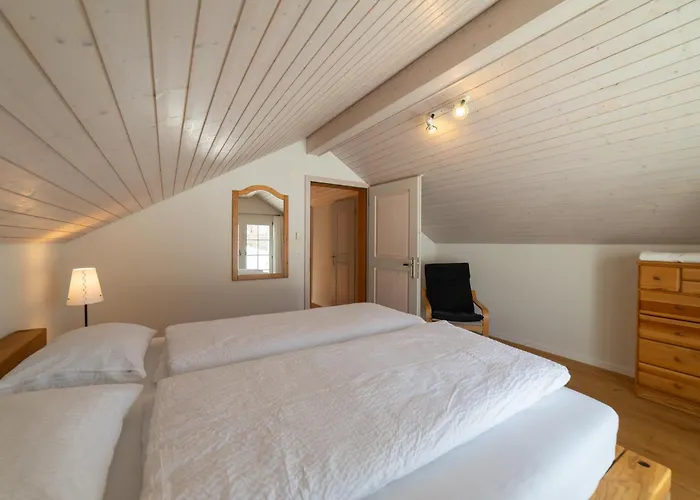 Undereggli アパート *